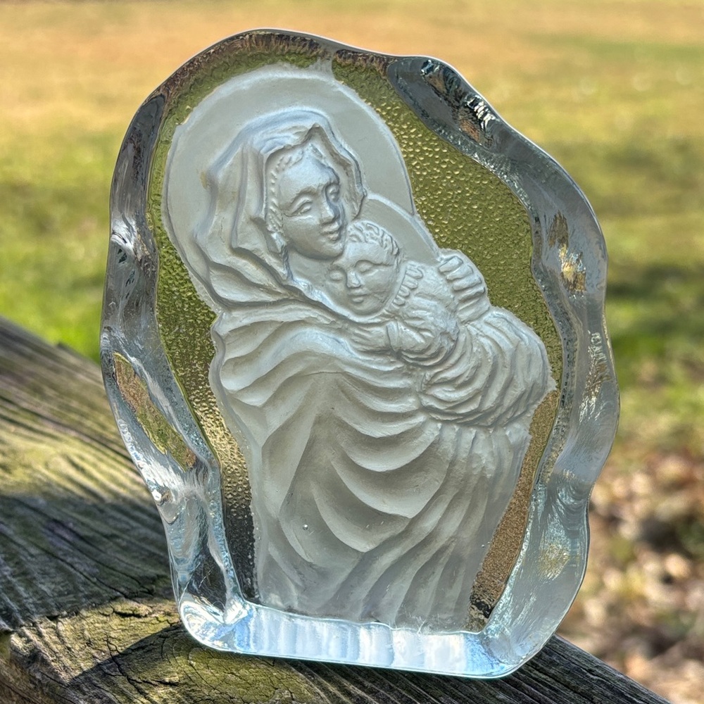 Madonna & child glass paperweight